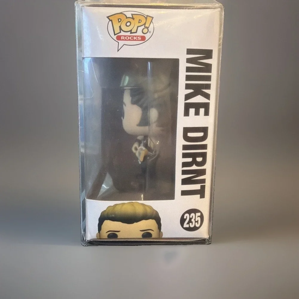 Funko Pop Rocks Green Day Mike Dirnt 235 Vinyl Figure Popapalooza 2021 Case